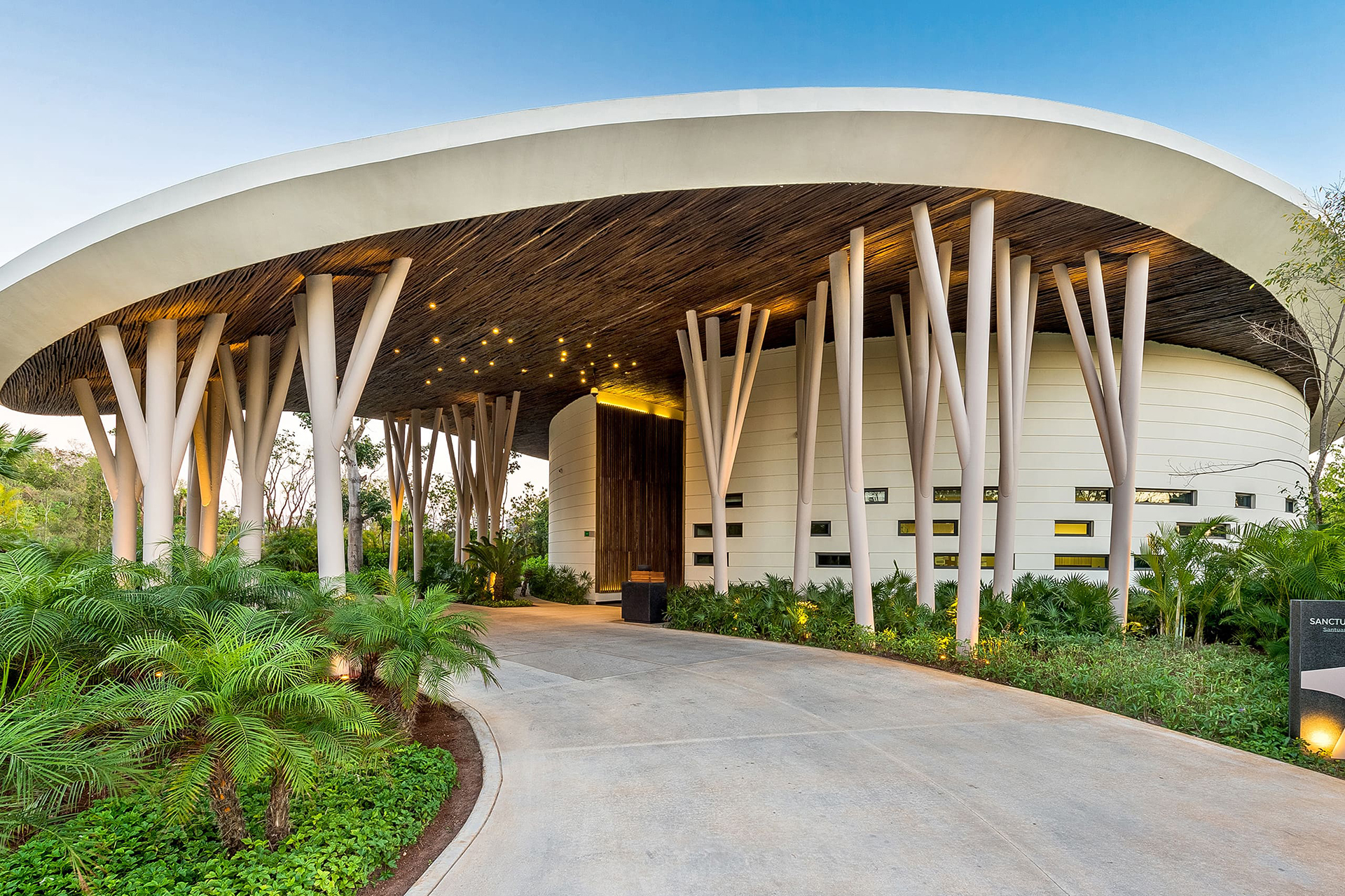 Andaz-Mayakoba-P249-Sanctuary-Exterior.4x3
