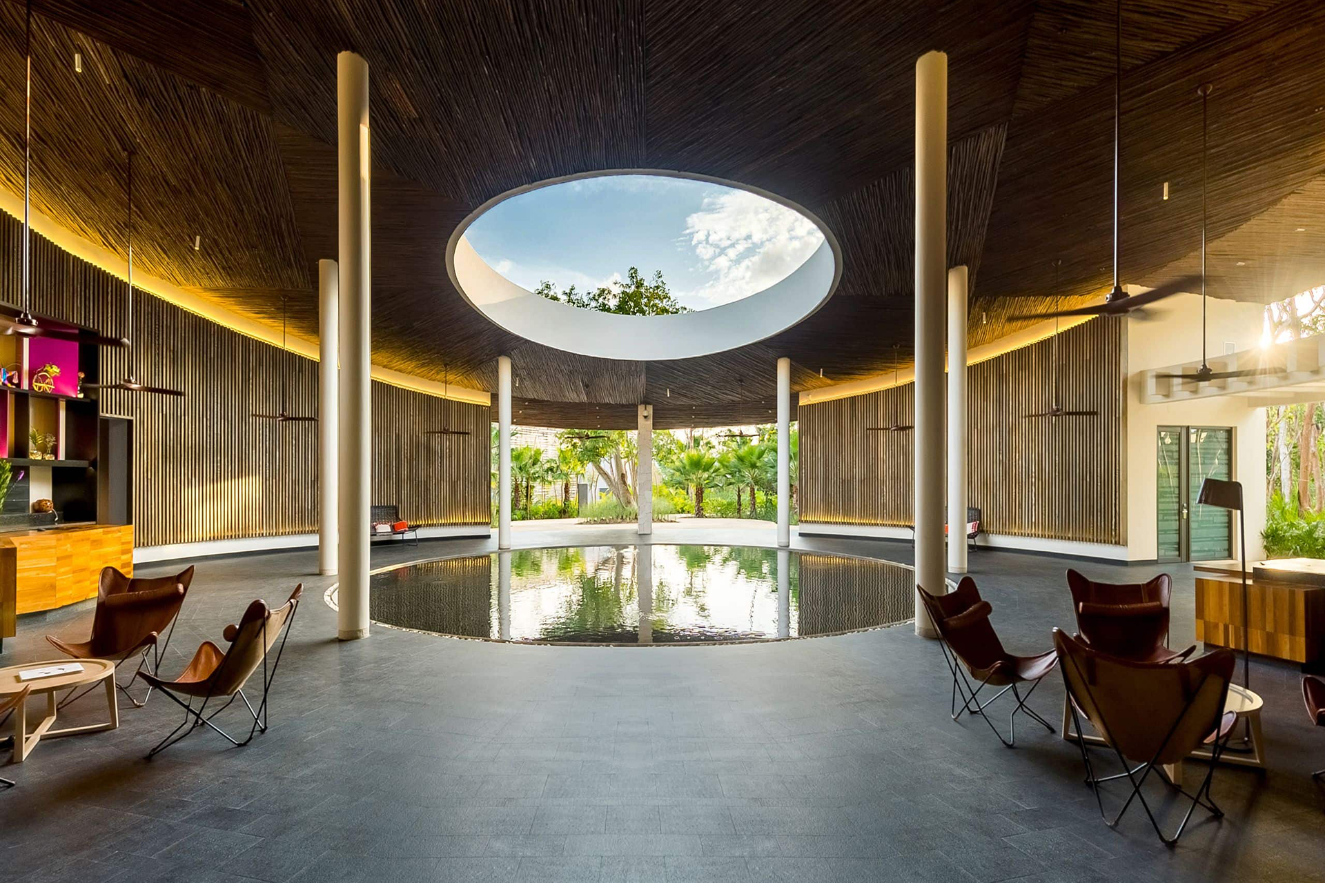 Andaz-Mayakoba-Resort-Riviera-Maya-P011-Sanctuary-Lounge.4x3